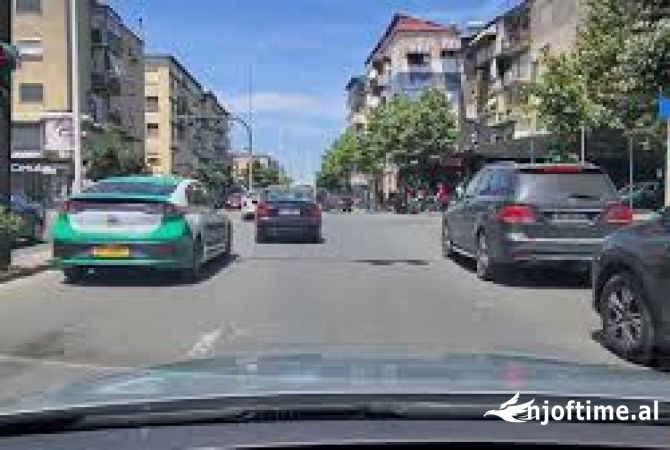 Ambient biznesi ne shitje 1+1 ne Tirane - 270,000 Euro
