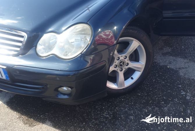 Makina ne shitje ne Durres - 3,500 Euro