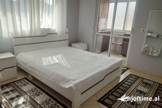 Shtepi ne shitje Apartament ne Pogradec, 2+1, Mobilimi E mobiluar, Pagesa 110,000  Euro.