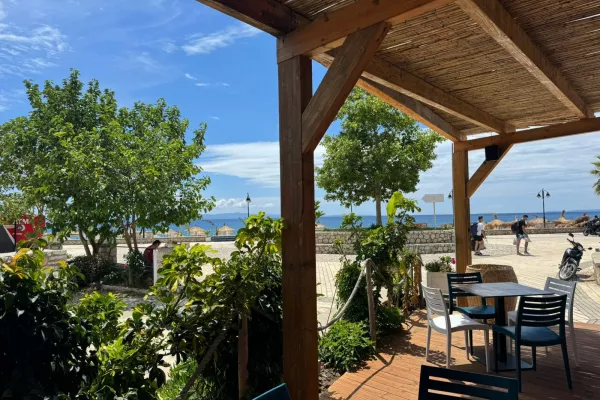 Ambient biznesi me qera 2+1 ne Himare - 50,000 Euro