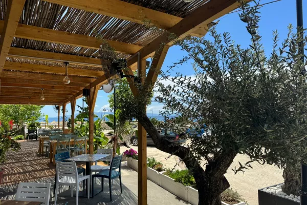 Ambient biznesi me qera 2+1 ne Himare - 50,000 Euro