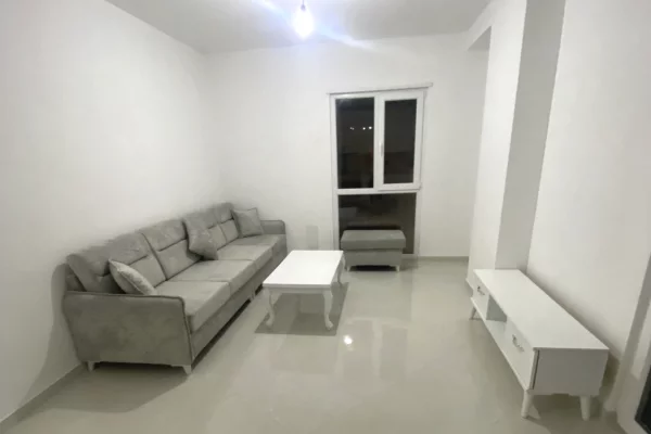 Shtepi me qera 2+1 ne Tirane - 450 Euro