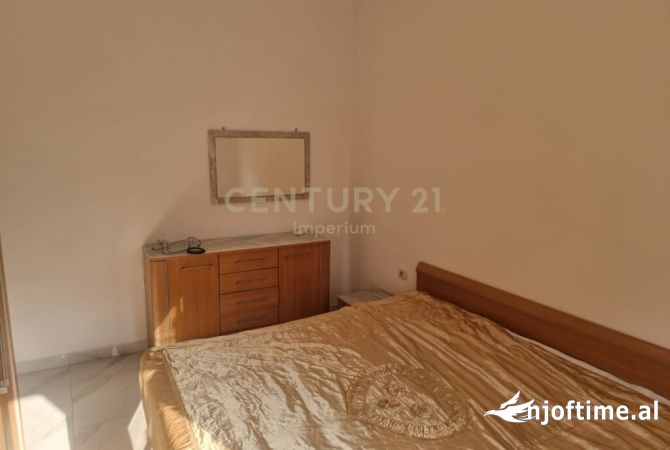 Shtepi me qera Shtepi Private ne Tirane, 1+1, Mobilimi E mobiluar, Pagesa 350  Euro.