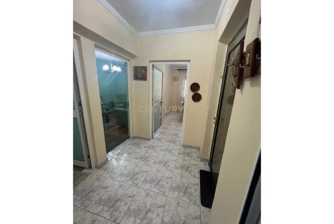 Shtepi me qera Apartament ne Tirane, 1+1, Mobilimi E mobiluar, Pagesa 550  Euro.