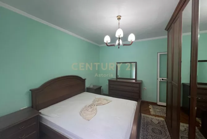 Shtepi me qera Apartament ne Tirane, 1+1, Mobilimi E mobiluar, Pagesa 550  Euro.