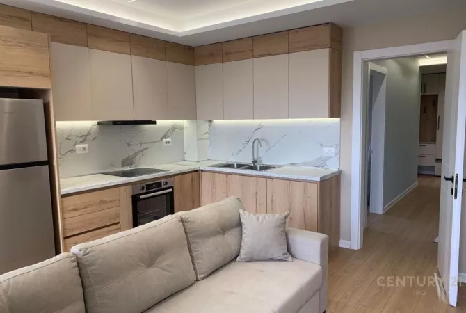 Shtepi me qera Apartament ne Tirane, 2+1, Mobilimi E mobiluar, Pagesa 700  Euro.