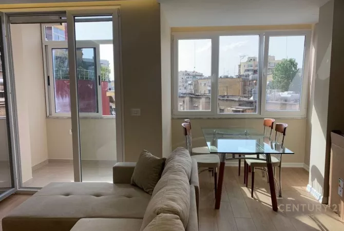 Shtepi me qera Apartament ne Tirane, 2+1, Mobilimi E mobiluar, Pagesa 700  Euro.