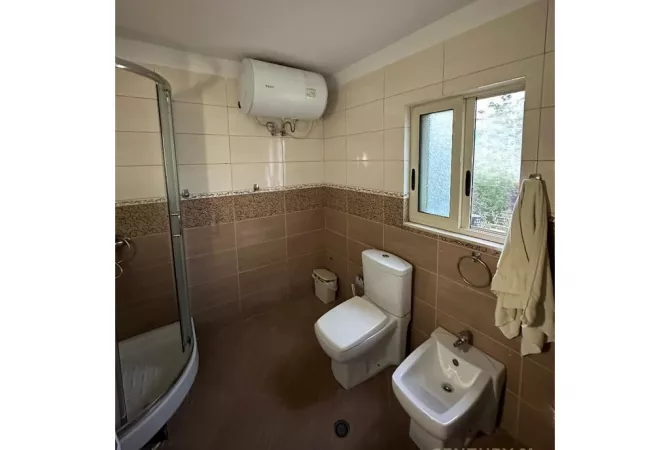 Shtepi me qera 3+1 ne Tirane - 570 Euro