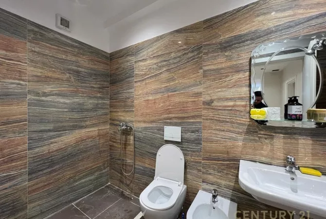 Shtepi me qera 2+1 ne Tirane - 550 Euro