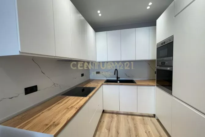 Shtepi me qera Apartament ne Tirane, 1+1, Mobilimi E mobiluar, Pagesa 650  Euro.