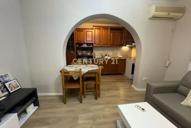 Shtepi me qera Apartament ne Tirane, 1+1, Mobilimi E mobiluar, Pagesa 500  Euro.