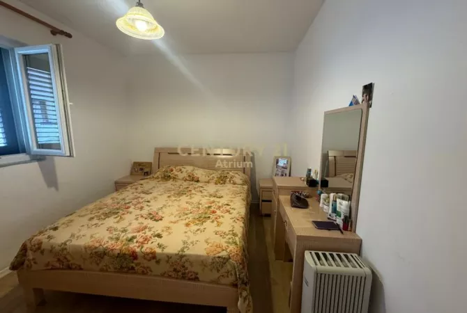 Shtepi me qera Apartament ne Tirane, 1+1, Mobilimi E mobiluar, Pagesa 500  Euro.