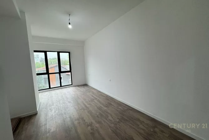 Shtepi me qera Apartament ne Tirane, 2+1, Mobilimi Bosh, pa mobiluar, Pagesa 600  Euro.