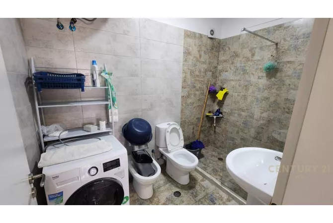 Shtepi me qera Apartament ne Tirane, 2+1, Mobilimi E mobiluar, Pagesa 640  Euro.