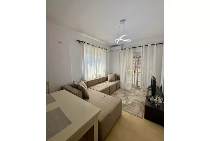 Shtepi me qera 2+1 ne Tirane - 550 Euro