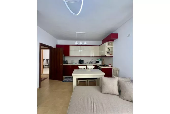 Shtepi me qera 2+1 ne Tirane - 550 Euro