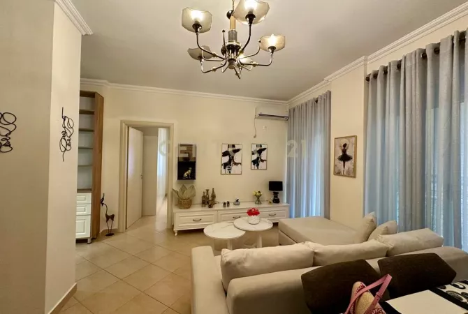 Shtepi me qera Apartament ne Tirane, 3+1, Mobilimi E mobiluar, Pagesa 750  Euro.