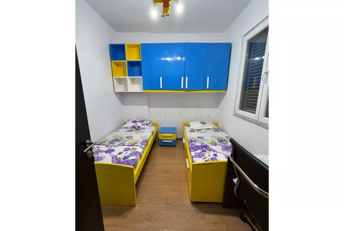 Shtepi me qera Apartament ne Tirane, 2+1, Mobilimi E mobiluar, Pagesa 500  Euro.