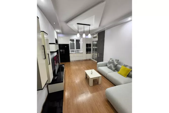 Shtepi me qera Apartament ne Tirane, 2+1, Mobilimi E mobiluar, Pagesa 500  Euro.