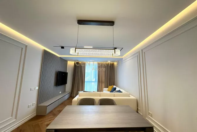 Shtepi me qera 3+1 ne Tirane - 2,200 Euro