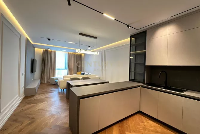Shtepi me qera 3+1 ne Tirane - 2,200 Euro