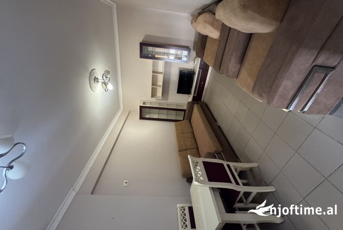 Shtepi me qera 2+1 ne Tirane - 450 Euro