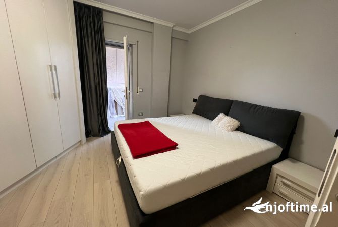 Shtepi me qera 2+1 ne Tirane - 700 Euro