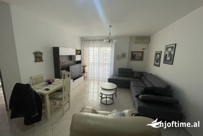 Shtepi me qera 2+1 ne Tirane - 550 Euro