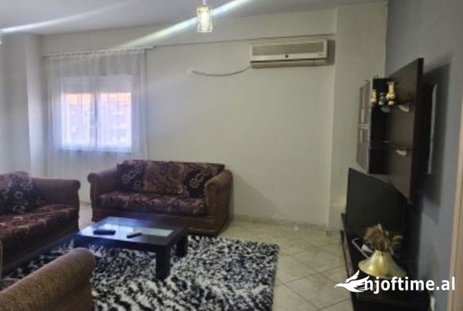 Shtepi me qera 1+1 ne Tirane - 450 Euro
