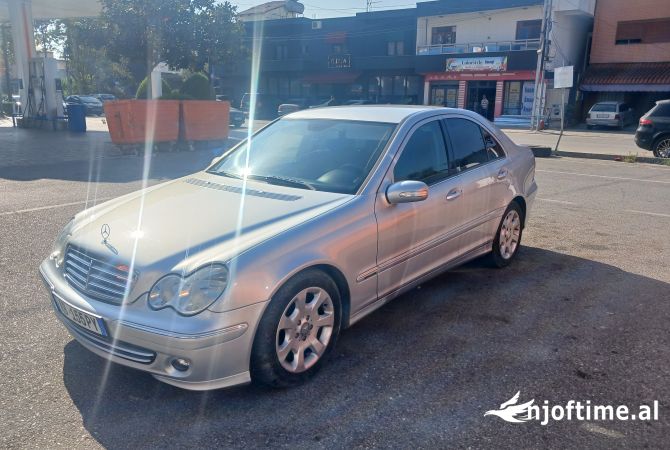 Auto in Vendita  a Kavaja - 550,000 Leke