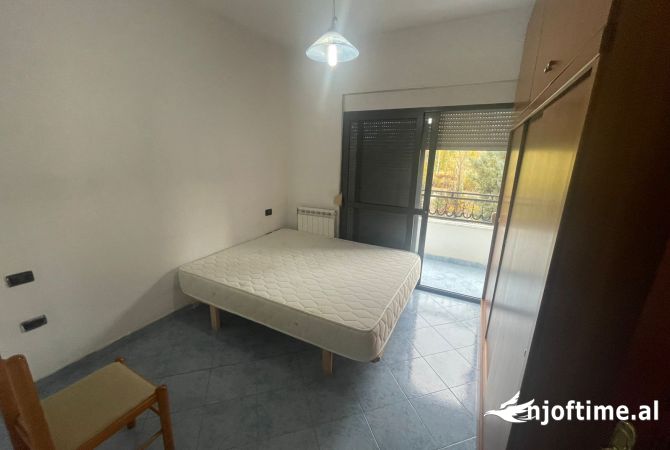 Shtepi me qera 2+1 ne Tirane - 450 Euro