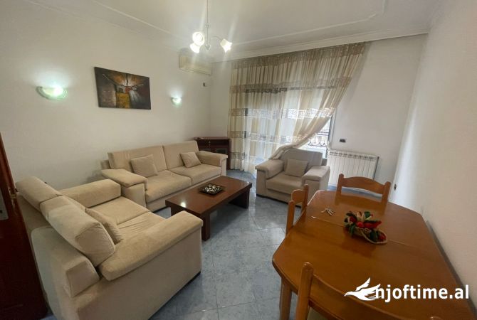Shtepi me qera 2+1 ne Tirane - 450 Euro