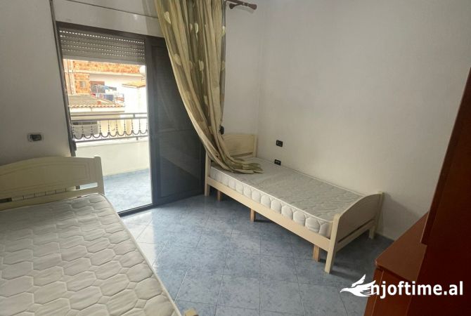 Shtepi me qera 2+1 ne Tirane - 450 Euro