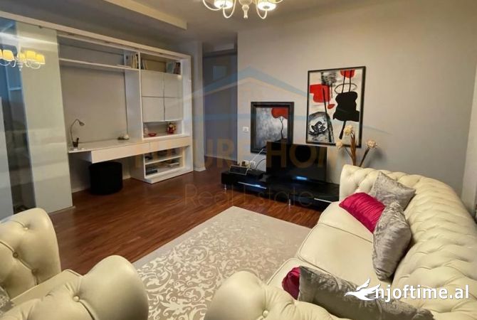 Shtepi me qera 2+1 ne Tirane - 580 Euro