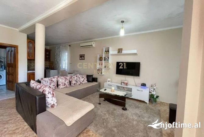 Shtepi me qera Shtepi Private ne Tirane, 2+1, Mobilimi E mobiluar, Pagesa 550  Euro.