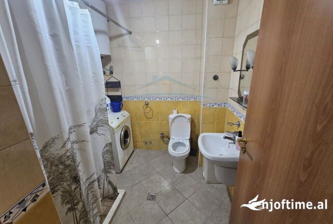 Shtepi me qera Apartament ne Tirane, 1+1, Mobilimi E mobiluar, Pagesa 800  Euro.