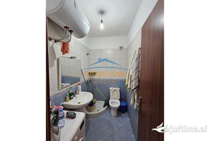 Shtepi ne shitje Apartament ne Tirane, 1+1, Mobilimi E mobiluar, Pagesa 120,000  Euro.
