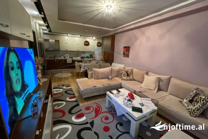 Shtepi ne shitje 2+1 ne Tirane - 225,000 Euro
