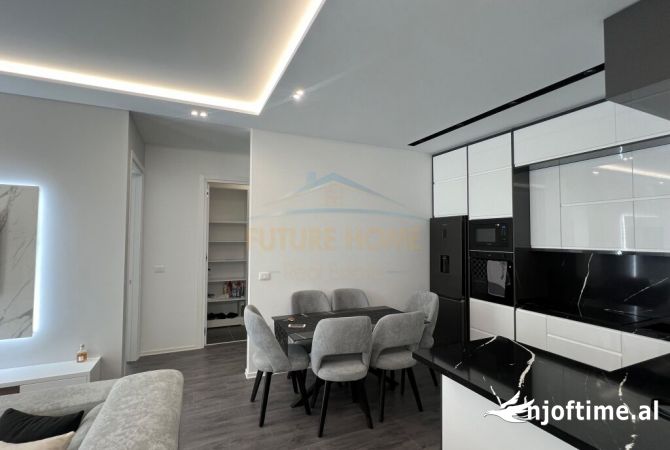 Shtepi me qera 2+1 ne Tirane - 1,700 Euro