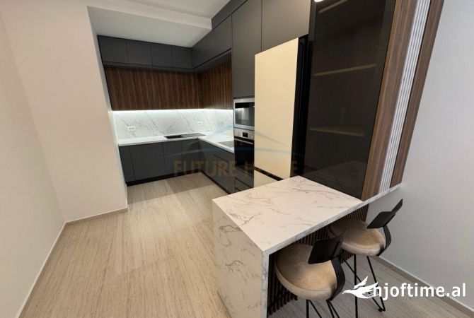 Shtepi me qera Apartament ne Tirane, 2+1, Mobilimi E mobiluar, Pagesa 1,800  Euro.