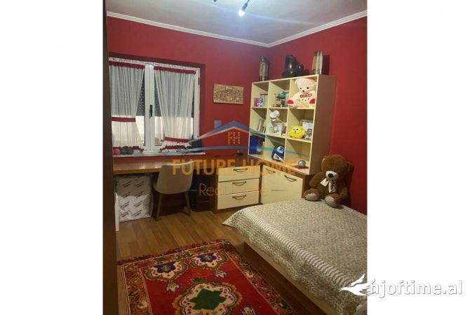 Shtepi me qera 2+1 ne Tirane - 700 Euro