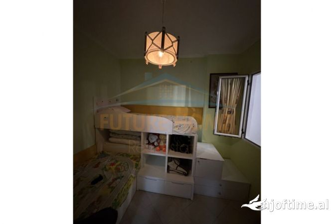 Shtepi me qera 2+1 ne Tirane - 400 Euro