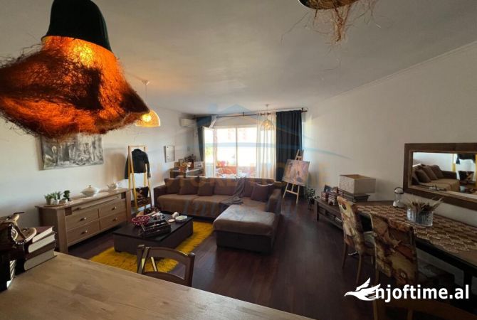 Shtepi ne shitje 2+1 ne Tirane - 180,000 Euro