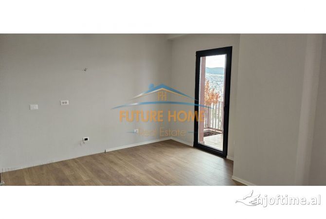 Shtepi me qera 3+1 ne Tirane - 2,200 Euro