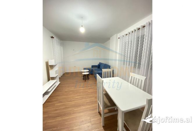 Shtepi me qera 1+1 ne Tirane - 400 Euro