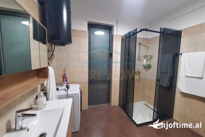 Shtepi me qera Apartament ne Tirane, 2+1, Mobilimi E mobiluar, Pagesa 500  Euro.