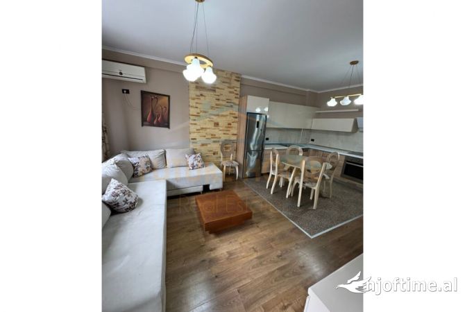 Shtepi me qera 2+1 ne Tirane - 500 Euro