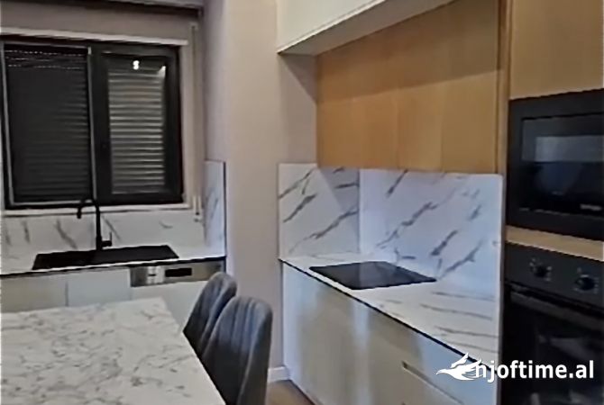 Shtepi me qera 3+1 ne Tirane - 1,000 Euro