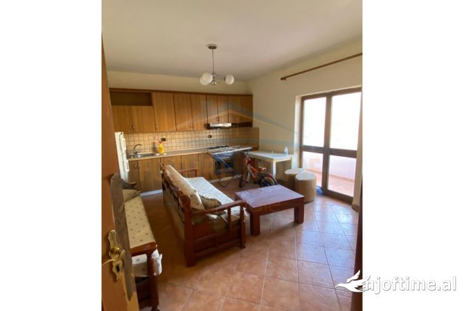Shtepi me qera 1+1 ne Tirane - 400 Euro