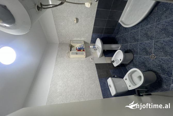 Shtepi me qera Apartament ne Tirane, 2+1, Mobilimi E mobiluar, Pagesa 600  Euro.